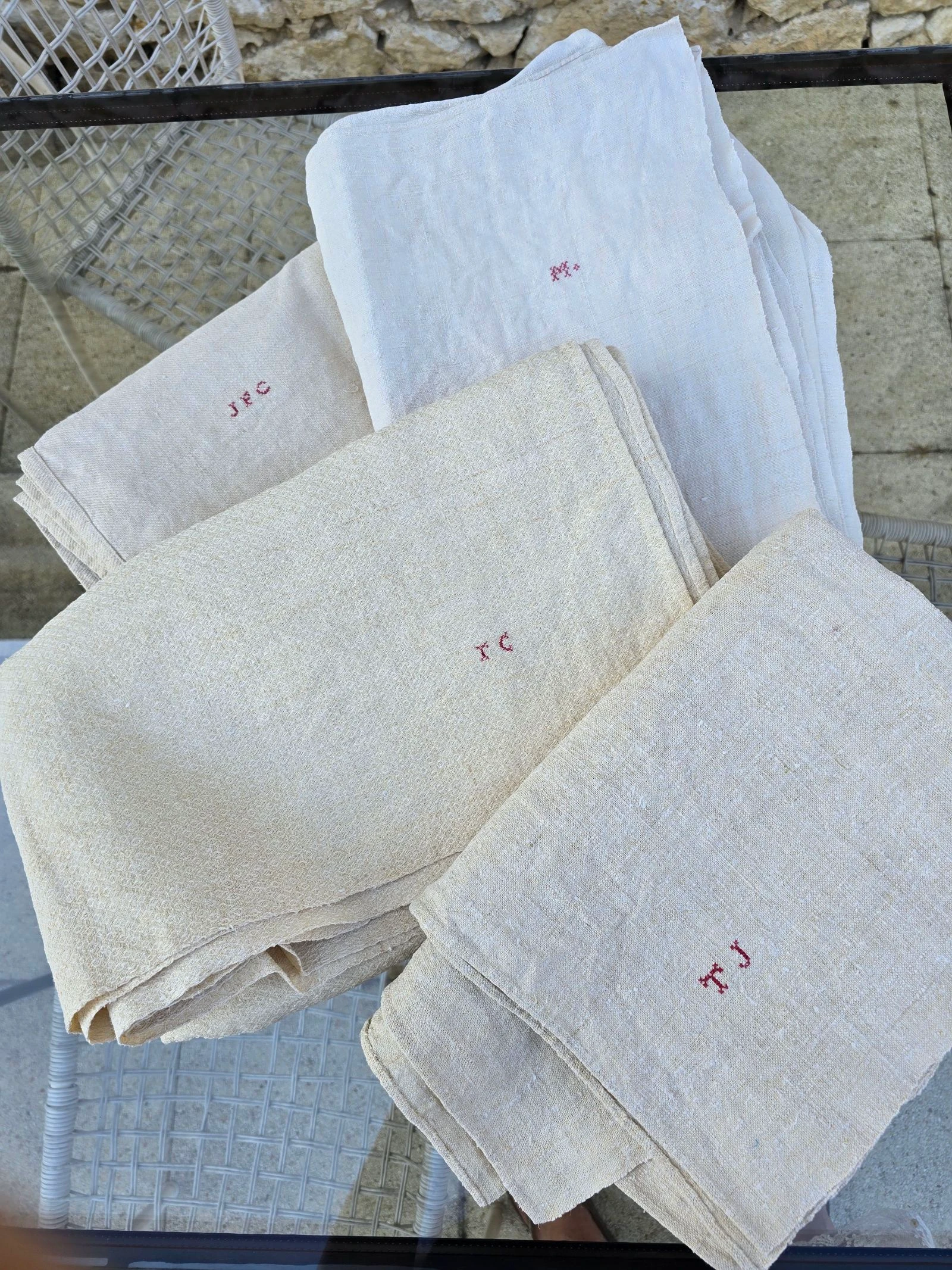 Grands morceaux de tissu ancien diverses compositions 